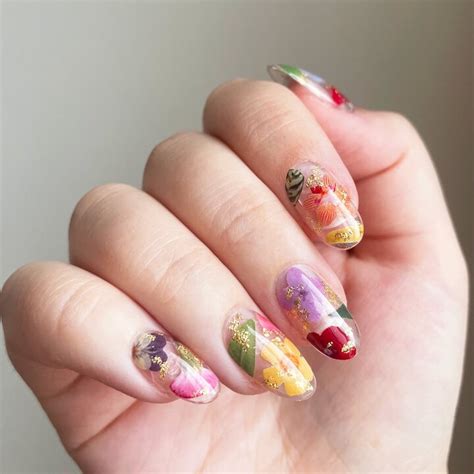 40 Gorgeous Flower Nail Designs To Try Out This Spring Le Chic Street