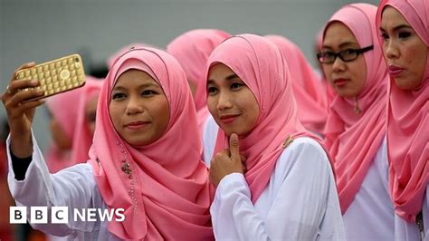 The Online Abuse Hurled At Malaysias Muslim Women Bbc News