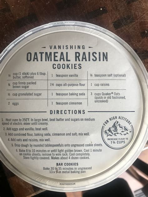 You'll find favorites like peanut butter cookies, mollasses cookies, thumbprint cookies, biscotti, and christmas cookies. Just the simple recipe from inside the lid of a Quaker ...