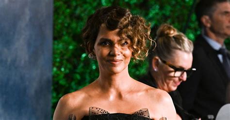 Halle Berry Claps Back At Troll After Posting Nude Photo Details Usweekly
