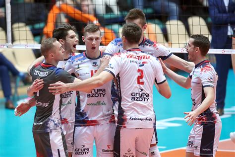 Zobacz jak padły gole, bramki dzięki wideo z meczu który odbył się w dniu. ZAKSA Kędzierzyn-Koźle - Azimut Modena na żywo. Transmisja ...