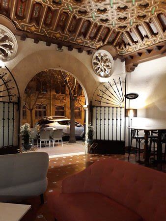 Dans le quartier autour du stade bernabeu, vous trouverez le même type de restaurant et.de menu dans un restaurant appelé la tahona.plus. ASADOR DE ARANDA, Zaragoza - Casco Antiguo - Menú, Precios ...