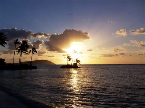 Hawaiian Sunrise A Sun Salutation On The Big Island