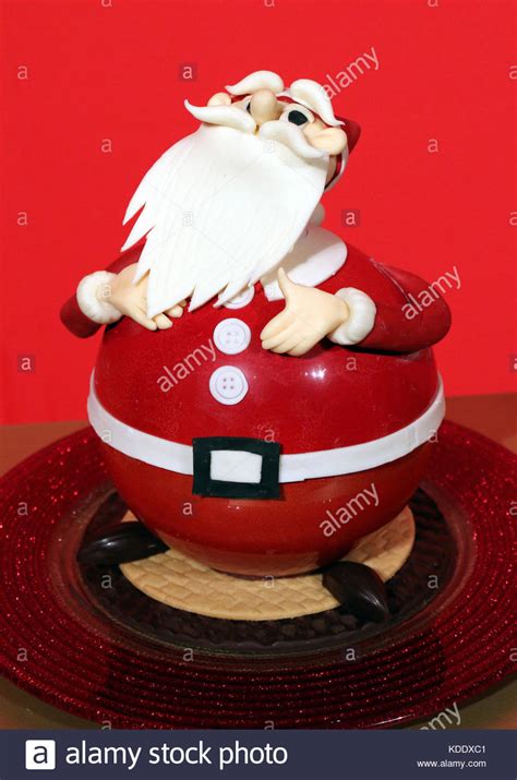 Tokyo Japan 12th Oct 2017 A Santa Claus Shaped Christmas Cake