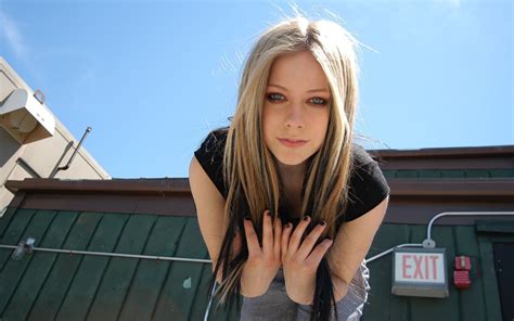 wallpaper face model long hair celebrity singer avril lavigne fashion person clothing