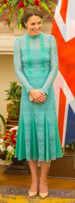 Kate Middleton Adds Modesty Panels To Temperley Dress Daily Mail Online