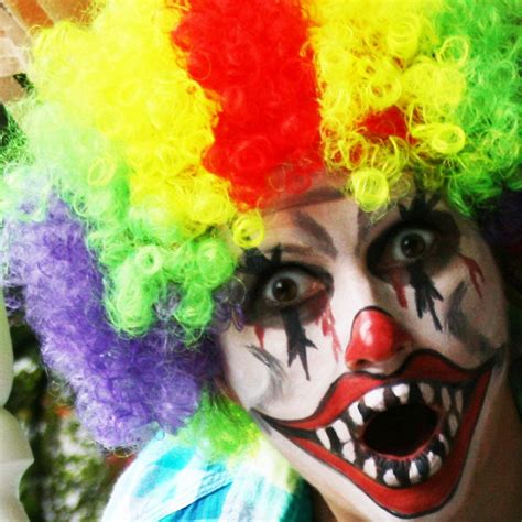 How To Paint Scary Clown Faces For Halloween Anns Blog