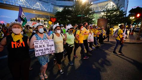 Portland Protest Riot Swiftly Broken Up Demonstrators Injure Police