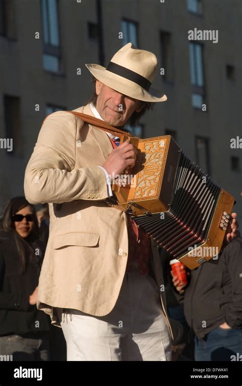 Volksmusik Fotos Und Bildmaterial In Hoher Auflösung Alamy