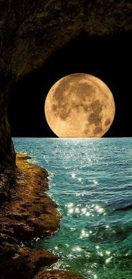 Fabulous Full Moon Photography To Keep You Fascinated