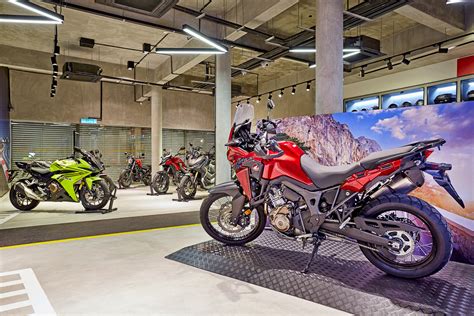 Motorcycle dealership in kuala lumpur, malaysia. 2018-Honda-BigWing-Setapak-Malaysia_10 - BikesRepublic