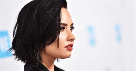 Demi lovato's new blonde pixie haircut is a reflection of who she is now. Demi Lovato Looks Incredible With Her New Ombré Hair | Glamour