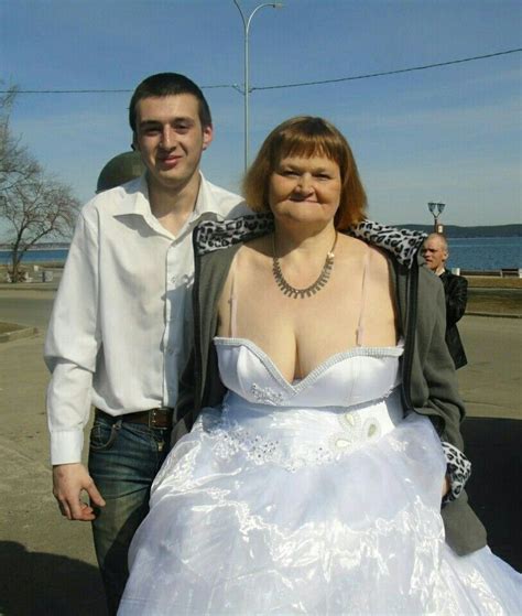 Wedding Photo Fails Wedding Dress Fails Weird Wedding Dress Unusual Wedding Dresses Wedding
