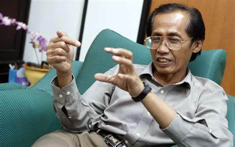 Pekan lalu artidjo alkostar ditunjuk oleh presiden joko widodo sebagai salah satu dewan pengawas kpk. Hakim Agung Artidjo Alkostar Pensiun