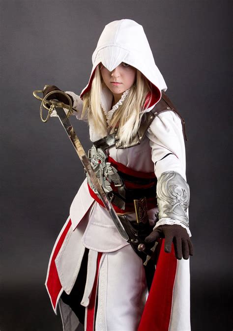 Assassin S Creed Brotherhood Cosplay By ElineDeVampiro Deviantart Com