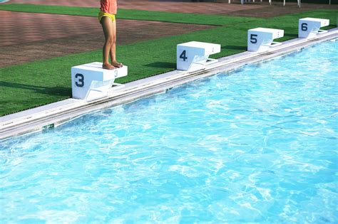 What To Expect From Springboard Diving Lessons