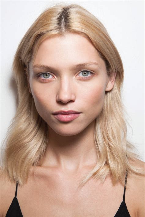 the real girl s guide to tackling the bare faced makeup trend american superstar magazine