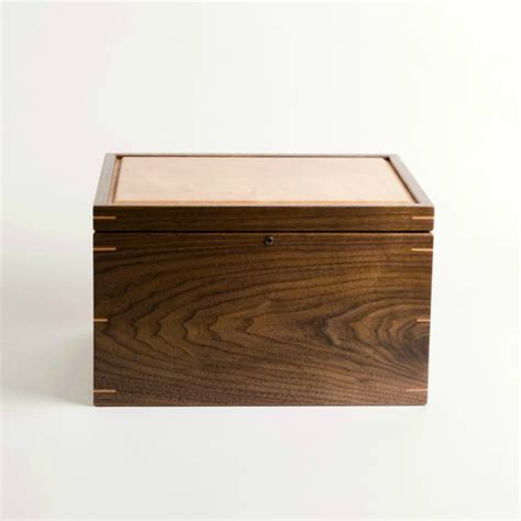 extra large keepsake memory box personalized walnut with cherry wood mad tree woodcrafts®