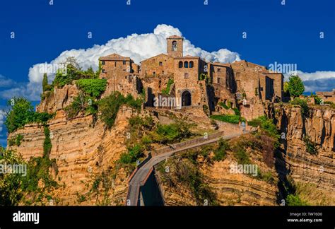 Civita Di Bagnoregio The Town That Is Dying A Beautiful And Small