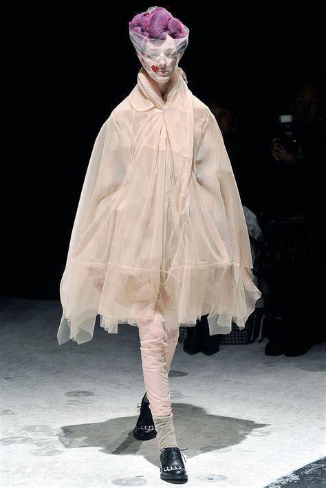Comme des Garçons Fall 2009 Ready to Wear Fashion Show Vogue