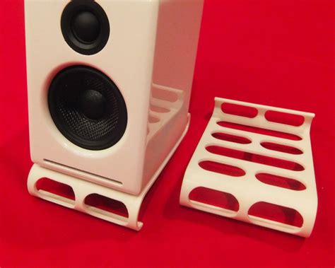 3d Printed Desktop Speaker Stands By Chris Milnes Pinshape