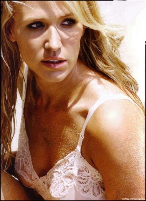 Poppy Montgomery Nude And Sexy 133 Photos Video Updated Thefappening