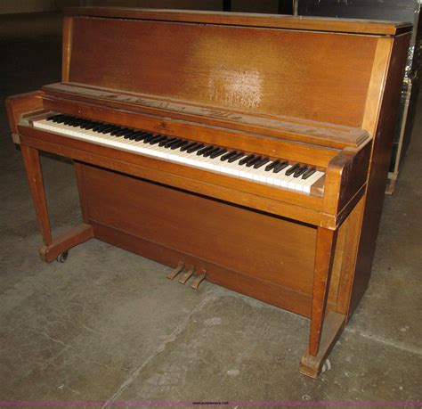 Wurlitzer upright piano in Des Moines, IA | Item E4606 sold | Purple Wave