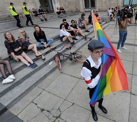 Polish Opposition Rallies To Condemn Attack On Lgbt March