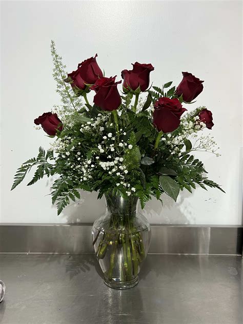 Classic Dozen Roses In East Norriton Pa Blooming Affairs Florist