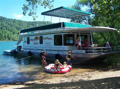 Houseboating Basics For First Timers