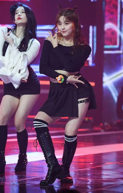 Click For Full Resolution 191030 Hinapia Drip At Show Champion Debut Stage Forever My Girl