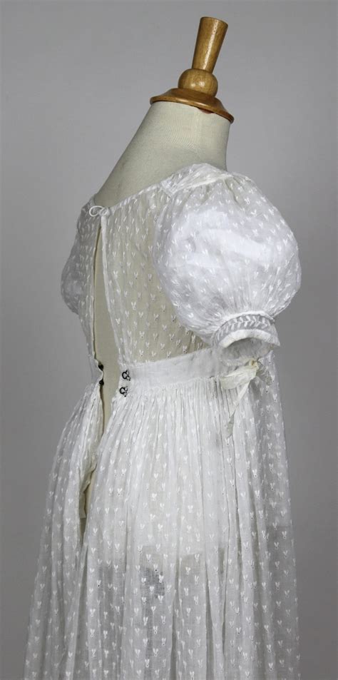 White Cotton Muslin Embroidered Regency Gown C 1820 Good Idea For Back