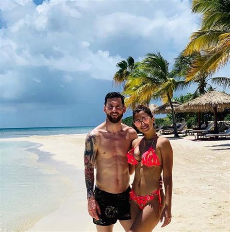 As the world cup gets into full swing many football fans are wondering about the girlfriends and wives of star players, such as lionel messi. FIFA Best Player 2019: 8 Pictures Of Lionel Messi That ...