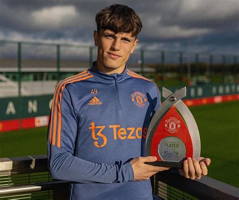 Alejandro Garnacho Wins Manchester United S Player Of The Month Award In Focus Miami