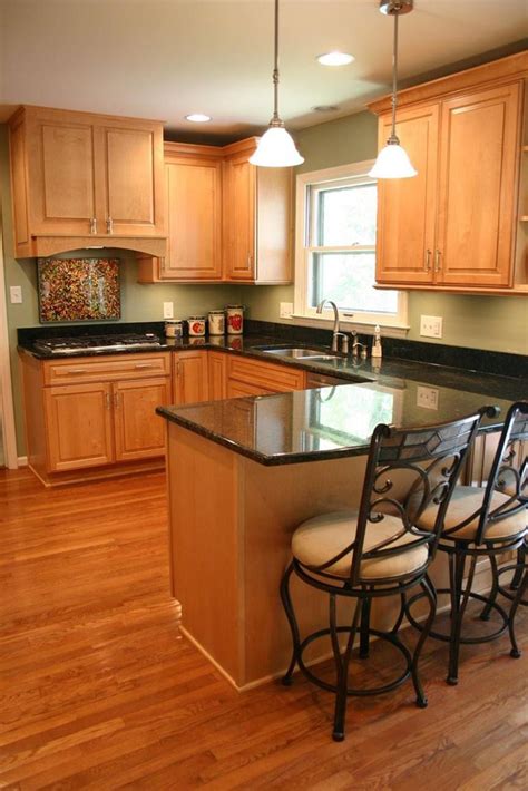 For the flooring, choose a color that contrasts with the cabinet color. 20 Perfect Kitchen Wall Colors with Oak Cabinets for 2019 ...
