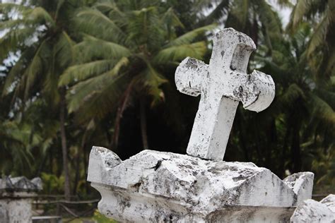 Fotos Gratis Antiguo Monumento Estatua Cruzar Cemente