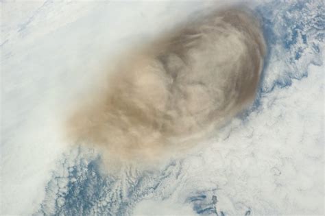 Stunning Pictures Of Volcanic Eruptions Seen From Space Stationgossip