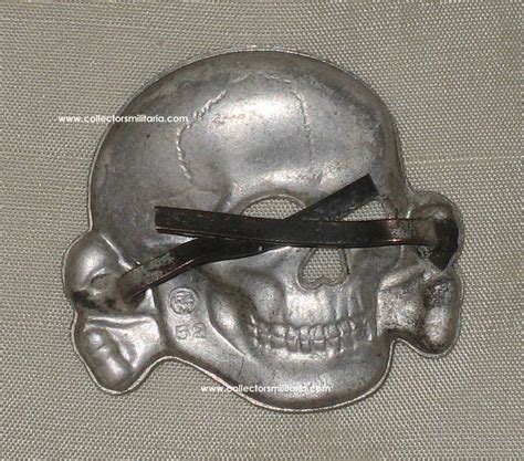 A Mint Original Early Deschler Ss Visor Skull Marked Rzm 52
