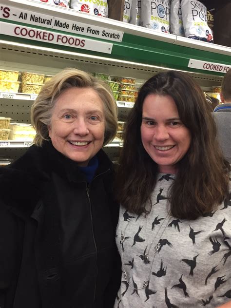 The Hillary Clinton Selfie As Political Salve Or Weapon The New York