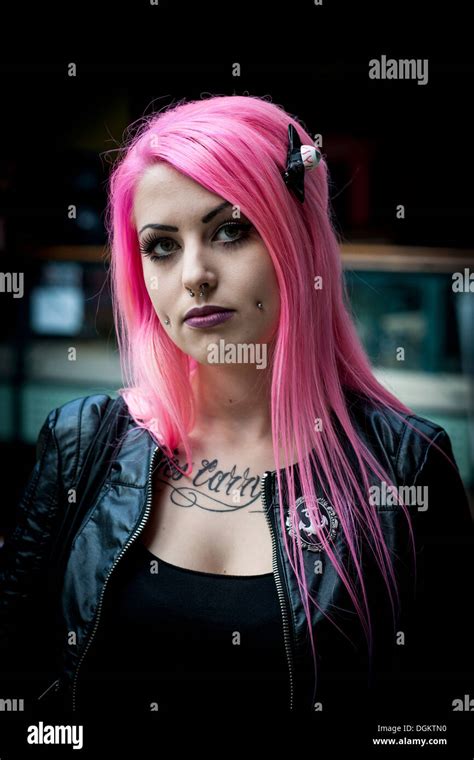 auf der internationalen tattoo convention fotos und bildmaterial in hoher auflösung alamy