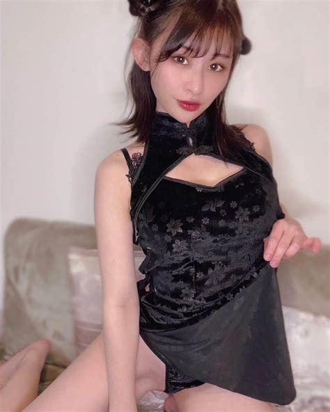 宮島めいさんのインスタグラム写真 宮島めいinstagram「私の虜になっチャイナ🐼🖤 宮島めい Av女優 セクシー女優