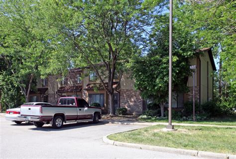 I'm not sure, and i'm out of the country, so i can't call. Greenview Gardens - Toledo, OH | Apartment Finder