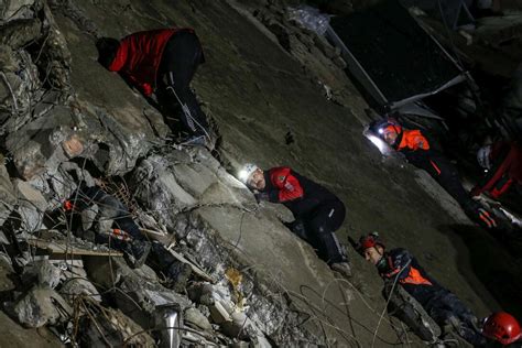Terremoto Al Confine Tra Turchia E Siria Quasi Morti Un