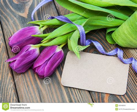 Tulipanes Con Una Tarjeta Foto De Archivo Imagen De Hermoso 50548564