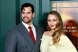 Henry Cavill posa por primera vez junto a su novia