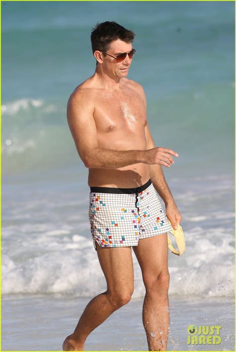 Shirtless Jerry Oconnell Goes Surfing In His Short Shorts Photo 3837275 Jerry Oconnell