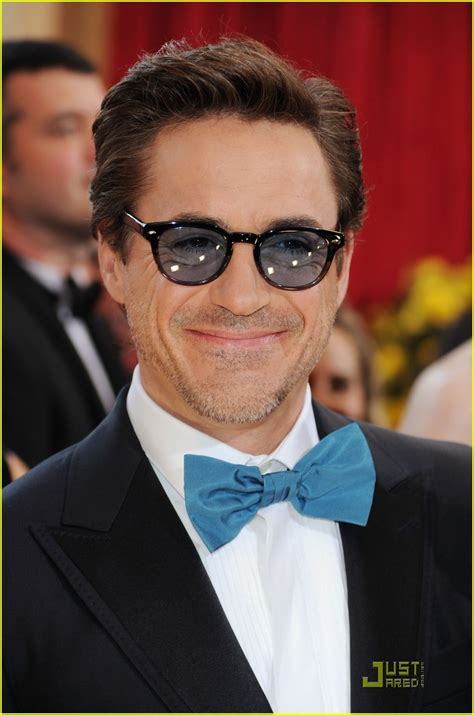 Robert Downey Jr Oscars 2010 Red Carpet Photo 2432881 2010