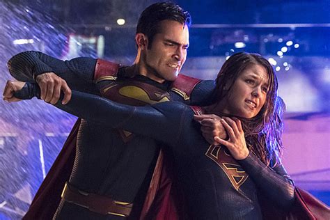 Supergirl Finale Photos Reveal Supermans Return Zod
