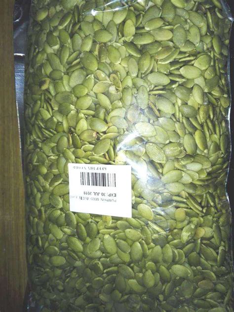 Setiap paket berisi satu gram biji. RAW PUMPKIN SEEDS Biji Labu Ready Stock Kuaci Hijau ...