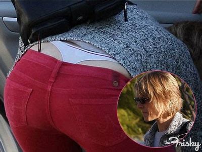 Top Female Celebs With Most Embarrassing Moments